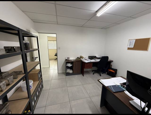 400M² WAREHOUSE TO LET IN SPARTAN